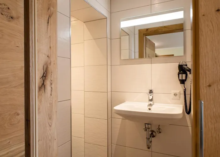 Dreilaendereck Otel *